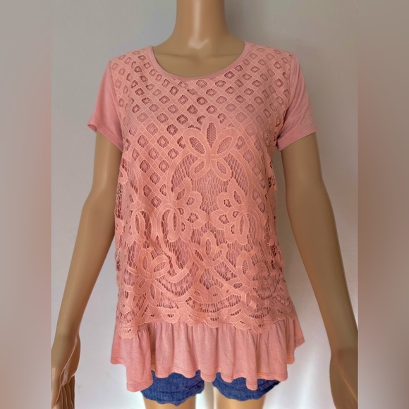 MAURICES Foral Lace Overlay Shortsleeved Blouse Size: Medium - Picture 1 of 8